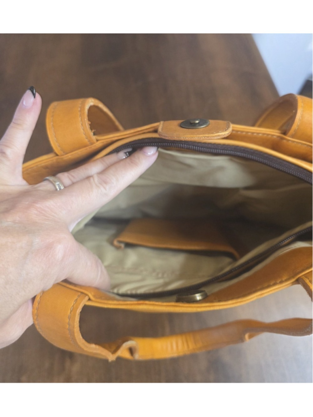 Frye Vintage Rare Genuine Leather Bucket Shoulder Bag Mustard Golden 12x12x6 Lrg - Picture 9 of 15